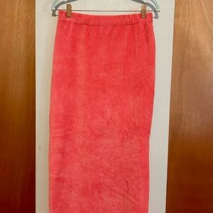 Chic Free People coral fitted corduroy pencil skirt, size medium - like new!